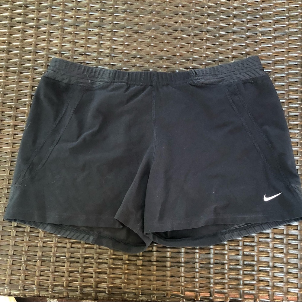 Women’s Nike Dry Fit Medium Black Shorts